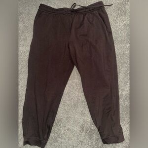 Lululemon Soft Jersey Classic-Fit
Mid-Rise Jogger 7/8th length